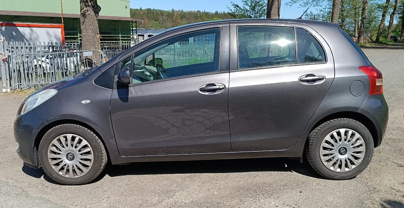 Toyota Yaris cena 14900 przebieg: 123000, rok produkcji 2007 z Góra małe 16